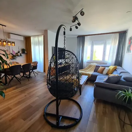 Apartment M's *